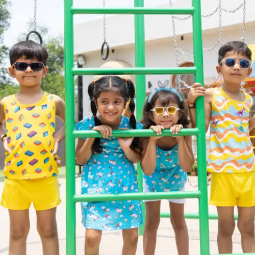 बच्चों के लिए गर्मियों के कपड़े